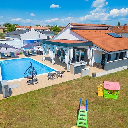Villa Beauty With Heated Pool And Jacuzzi كانافانار المظهر الخارجي الصورة